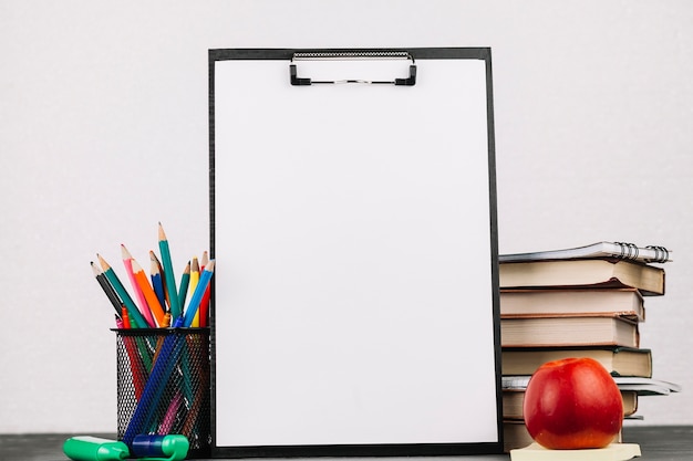 国产车的发动机那个是自己制造的？